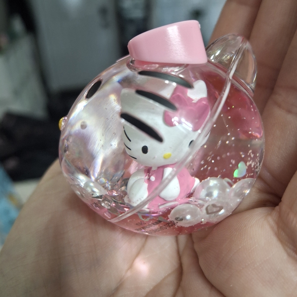 Hello Kitty Pink Keychain Accessory - Picture 5 of 6